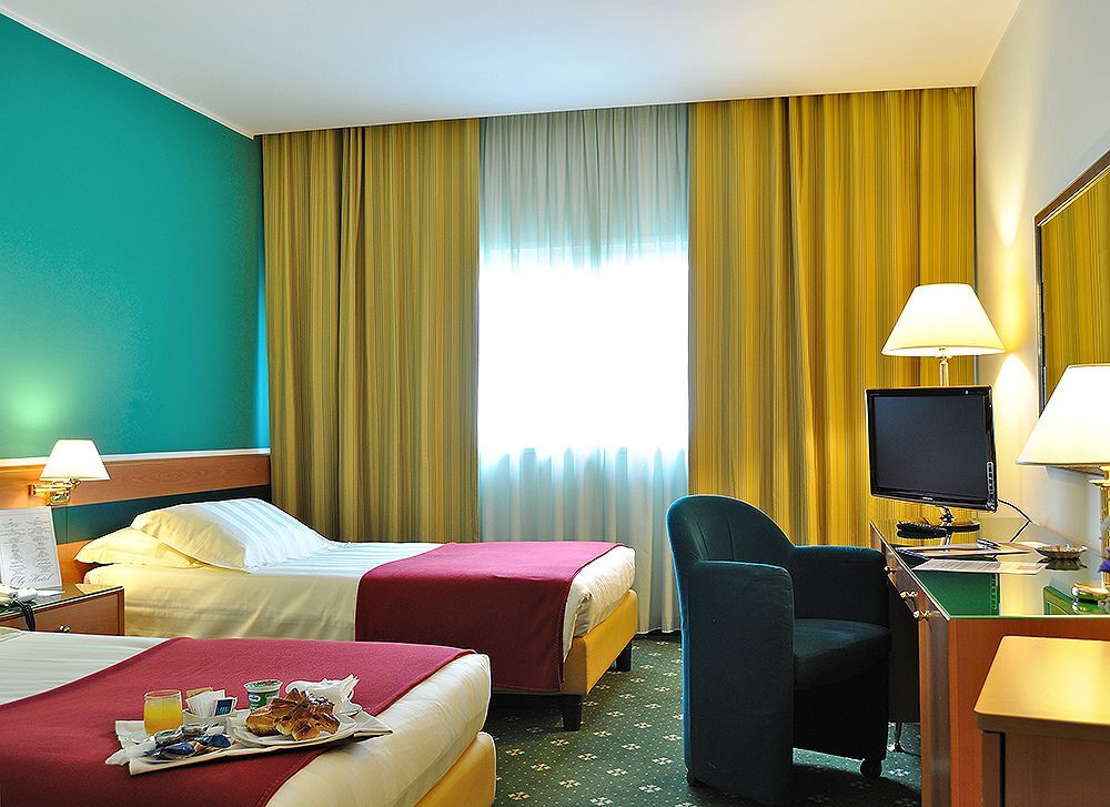 Bv Hotel Oly Рим Экстерьер фото